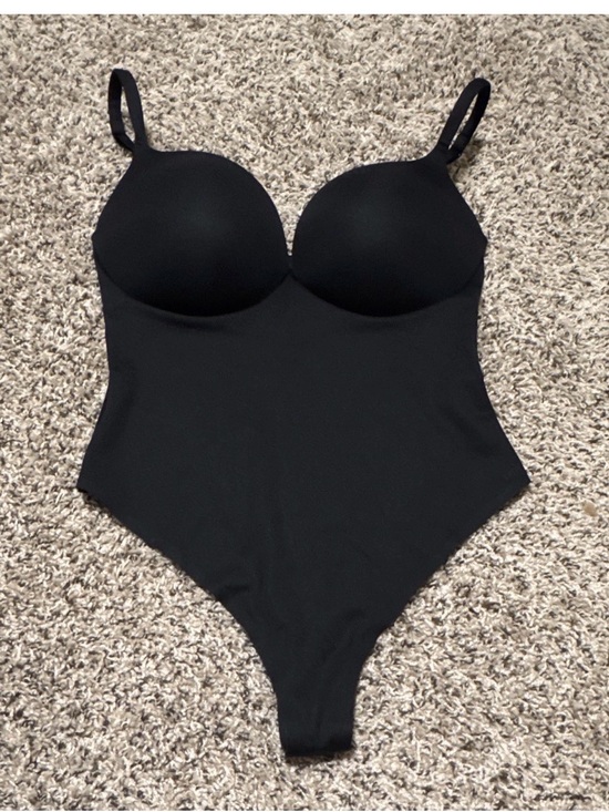 SKIMS Other - SKIMS push up thong Bodysuit - large nwt